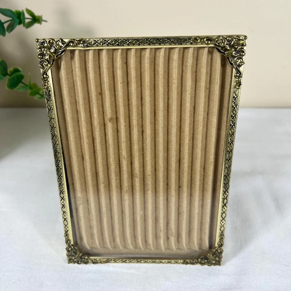 Vintage Gold Metal Ornate Picture Frame | 5x7